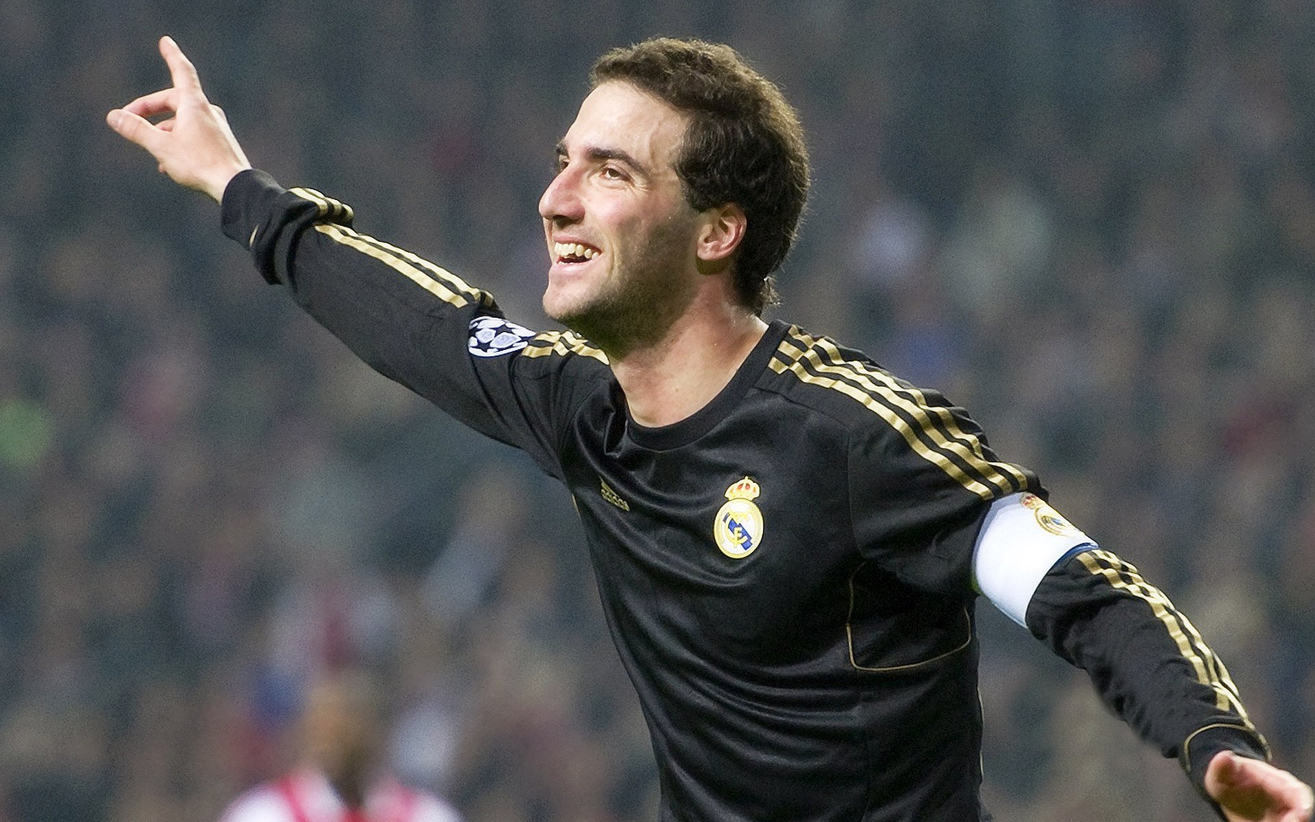 世界杯瞬间激荡：每场比赛都值得铭记，世界杯的精彩瞬间